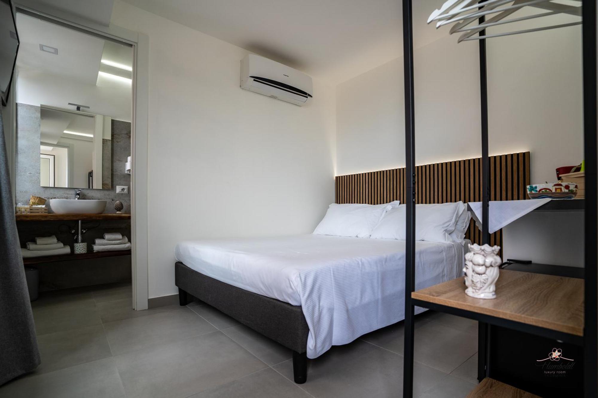 Humboldt Luxury Rooms Taormina Buitenkant foto